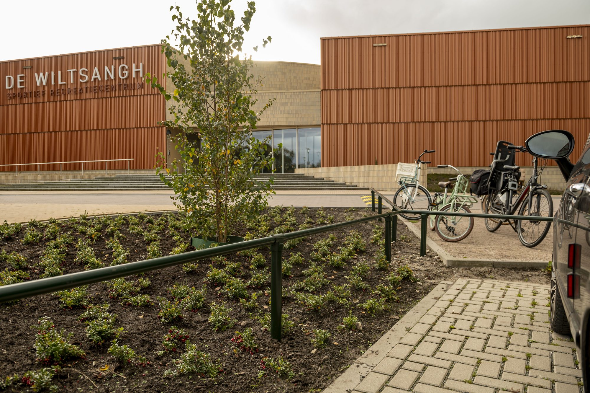 Plantsoenhekwerk langs het pad bij De Wiltsangh